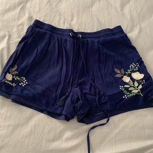 FRANCESCAS: embroidered soft shorts